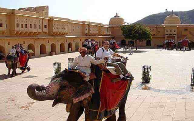 elephant ride in jaipur